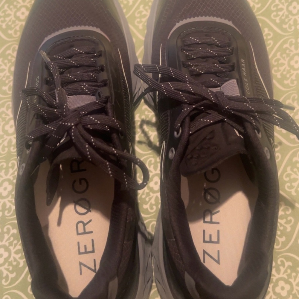 Women’s Black Athletic Shoes